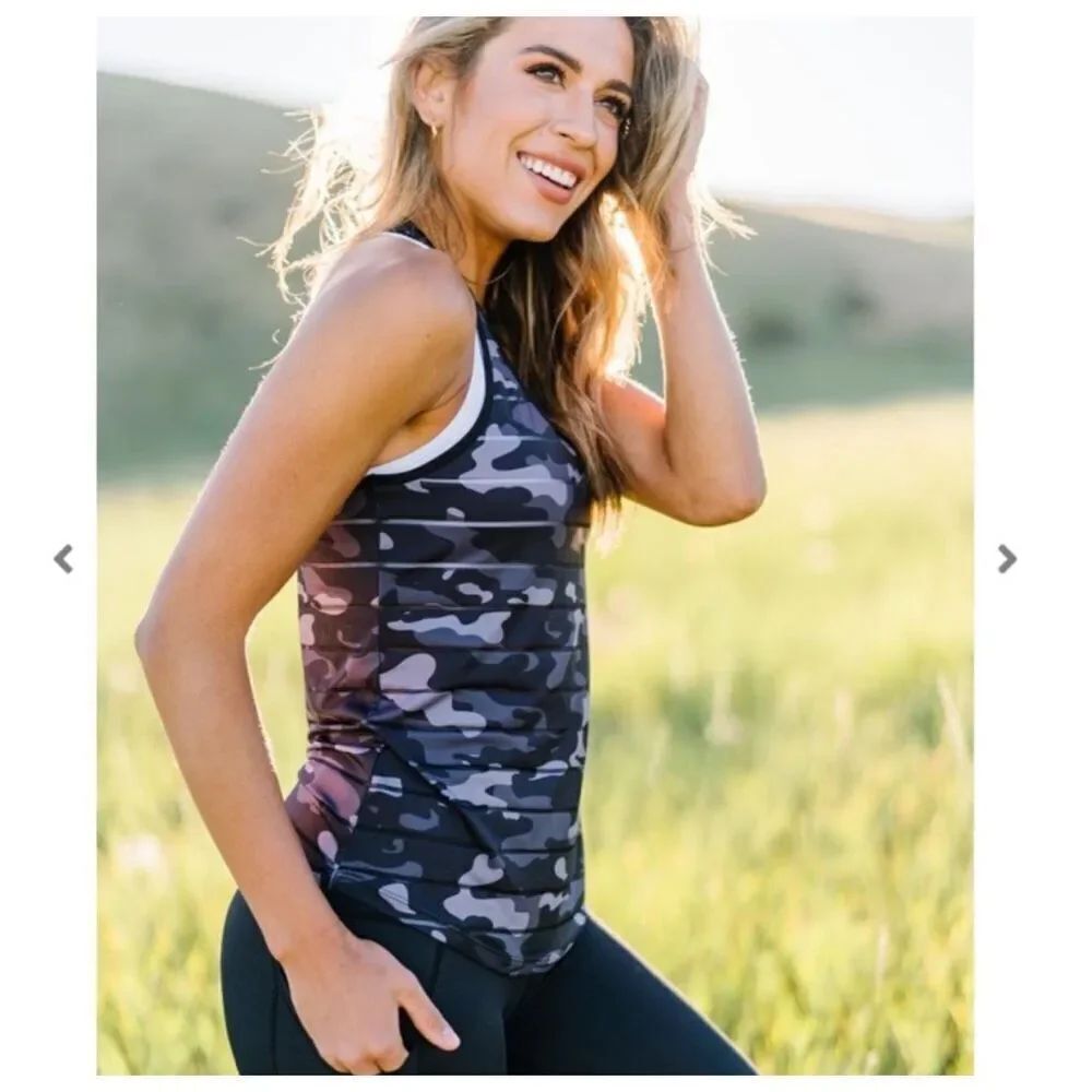 Zyia gray black camo Havana striped S sleeveless tank